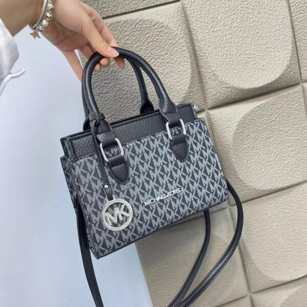 MK Small Shopper Crossbody Bag-Model-15608 Size:(L21xH17xw10)