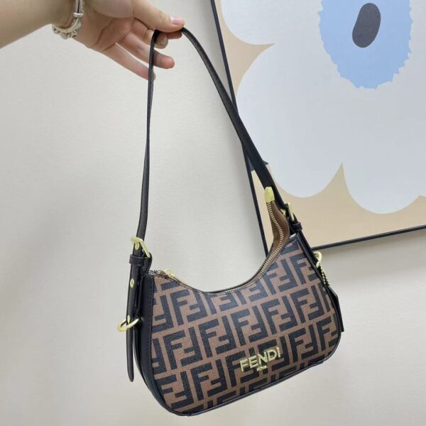 Fendi Hand Bag-Model- Z-028 Size:(L22xH14.5xw8)