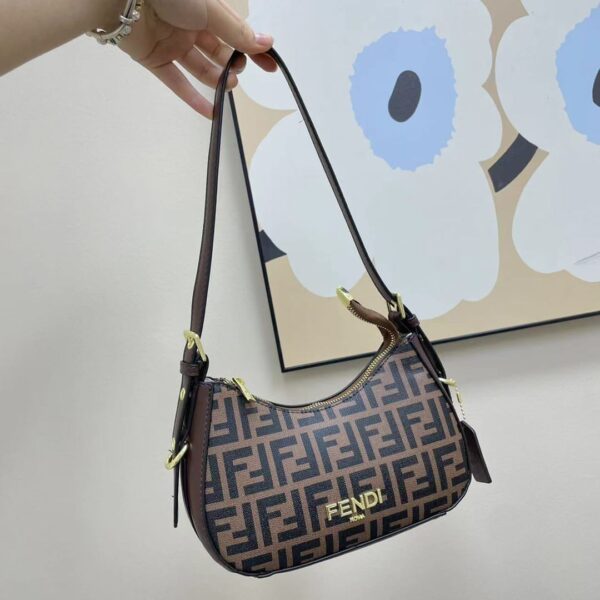 Fendi Hand Bag-Model- Z-028 Size:(L22xH14.5xw8)