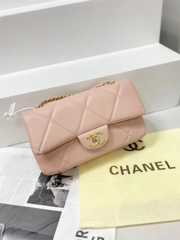 Chanel Medium Flap Bag-Model- 2241 Size:(L22xH15xw9)