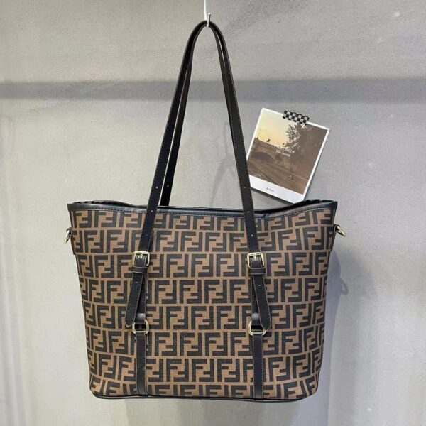 Fendi Pocket Handbag-Model-A14-Size:(L42xH29xW14.5)