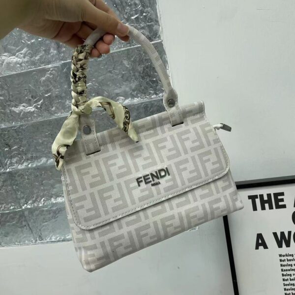 Fendi Small Shopper Bag-Model-0600 Size:(L25xH17xW10)