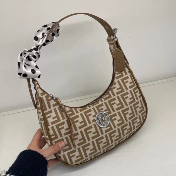 Fendi Small Fabric Bag-Model-9338 Size:(L28xH27xw7)