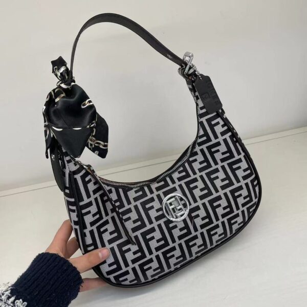 Fendi Small Fabric Bag-Model-9338 Size:(L28xH27xw7)