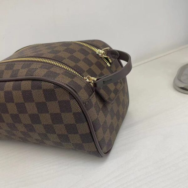 LV Makeup Bag-Model-62266 Size:(L27xh14xW15)