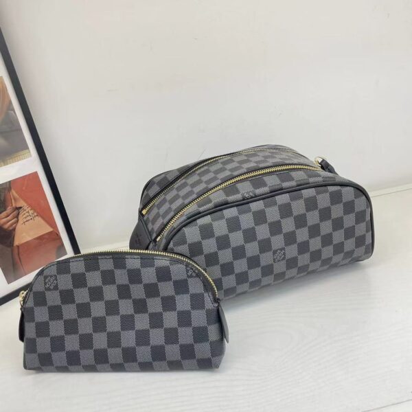 LV Makeup Bag-Model-62266 Size:(L27xh14xW15)