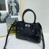 Elegant No-Brand Ladies Bag - Soft Luxury Design (Size M)