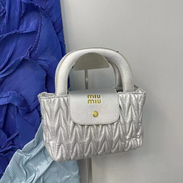 Miu Miu Ladies Bag – Model YC810 Size: (L21 x H14 x W10)