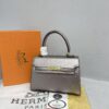 Hermes Model 519 Ladies Bag with Brand Box - Stylish and Compact Size:  L20H14.5w7.5