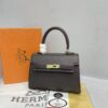 Hermes Model 519 Ladies Bag with Brand Box - Stylish and Compact Size:  L20H14.5w7.5