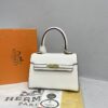 Hermes Model 519 Ladies Bag with Brand Box - Stylish and Compact Size:  L20H14.5w7.5