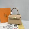 Hermes Model 519 Ladies Bag with Brand Box - Stylish and Compact Size:  L20H14.5w7.5